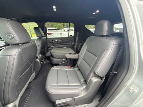 Used 2024 Chevrolet Traverse Z71 w/ LPO, Floor Liner Package AWD/4WD image 35