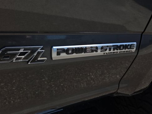 Used 2018 Ford F250 Lariat w/ Lariat Ultimate Package image 29