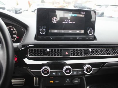 Used 2022 Honda Civic Sport image 4