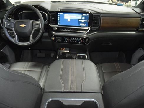 Used 2023 Chevrolet Silverado 1500 High Country w/ High Country Premium Package image 32