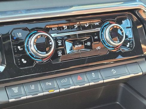 New 2026 GMC Sierra 2500 Denali Ultimate w/ Max Trailering Package image 16