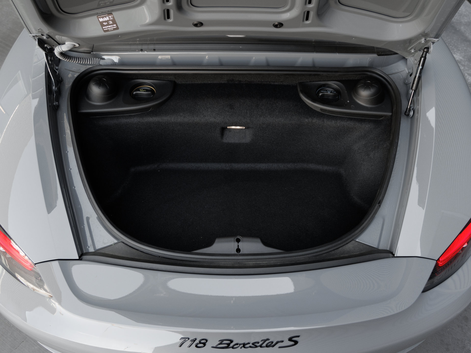 Certified 2025 Porsche 718 Boxster S RWD image 29
