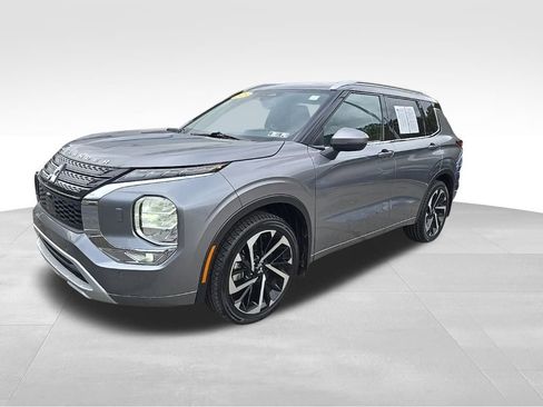 Used 2023 Mitsubishi Outlander SEL image 1