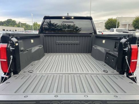 Used 2025 Toyota Tacoma TRD Pro AWD/4WD image 12