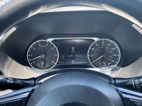 Used 2025 Nissan Sentra SV FWD image 23