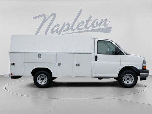New 2026 Chevrolet Express 3500 w/ Power Convenience Package RWD image 7