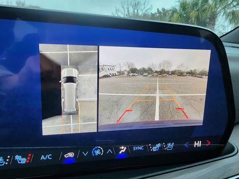 New 2025 Chevrolet Suburban Premier AWD/4WD image 17