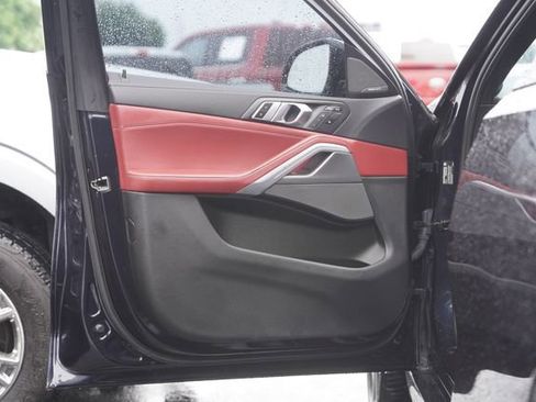 Used 2021 BMW X6 M50i w/ Executive Package AWD/4WD image 30