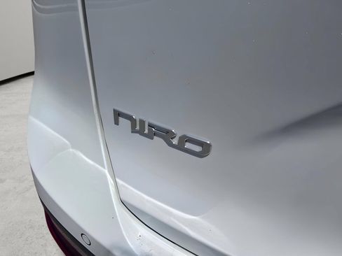 Used 2023 Kia Niro Wave FWD image 30