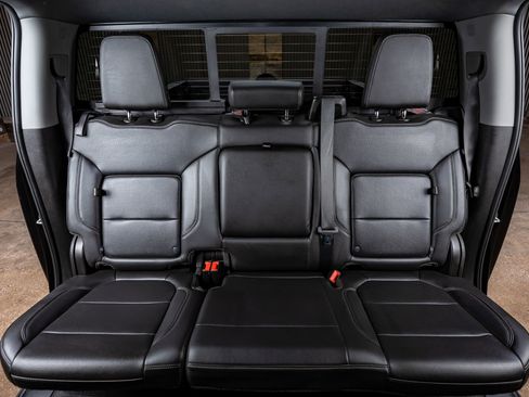 Used 2020 Chevrolet Silverado 2500 LTZ w/ LTZ Premium Package image 31