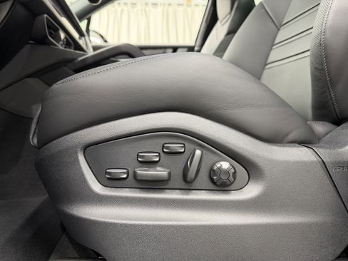 New 2026 Porsche Cayenne S image 32