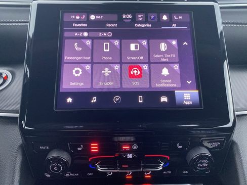 Used 2025 Jeep Grand Cherokee Altitude image 34