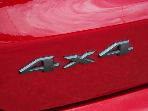 Used 2025 Jeep Compass Trailhawk AWD/4WD image 9