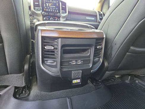 Used 2021 RAM 1500 Laramie AWD/4WD image 31