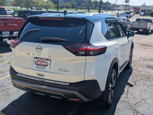 Used 2023 Nissan Rogue SL AWD/4WD image 8