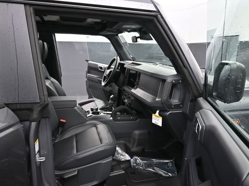New 2025 Ford Bronco Badlands w/ Sasquatch Package image 14