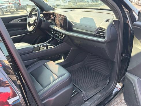 Used 2025 Chevrolet Traverse LT w/ LPO, Floor Liner Package AWD/4WD image 20