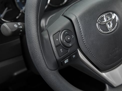 Used 2016 Toyota Corolla LE FWD image 46