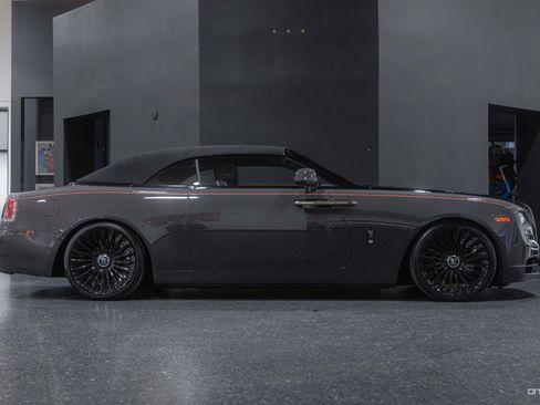 Used 2018 Rolls-Royce Dawn image 36