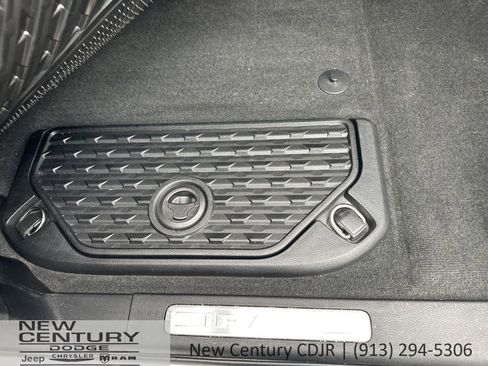 Used 2021 RAM 1500 Laramie AWD/4WD image 8