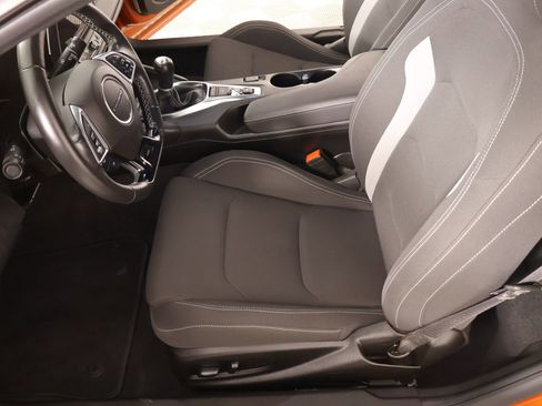 Used 2022 Chevrolet Camaro LT w/ RS Package image 10