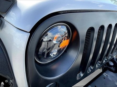 Used 2012 Jeep Wrangler Sport AWD/4WD image 31