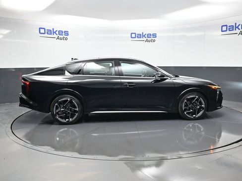 New 2026 Kia K4 GT-Line image 9
