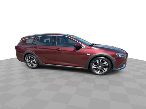 Used 2019 Buick Regal Essence w/ Driver Confidence Package I AWD/4WD image 9
