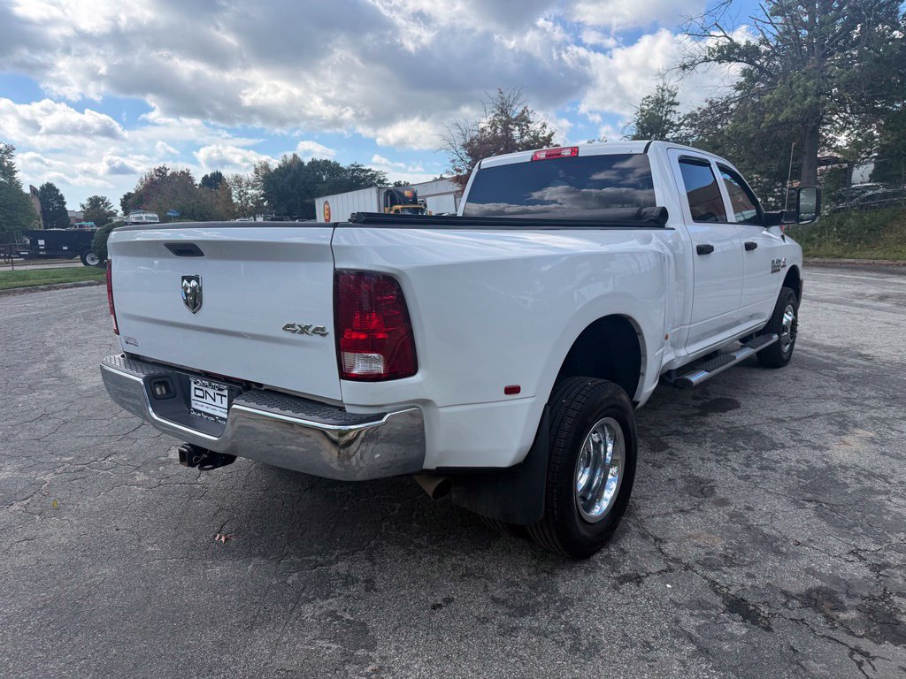 Used 2018 RAM 3500 Tradesman w/ Chrome Appearance Group AWD/4WD image 9