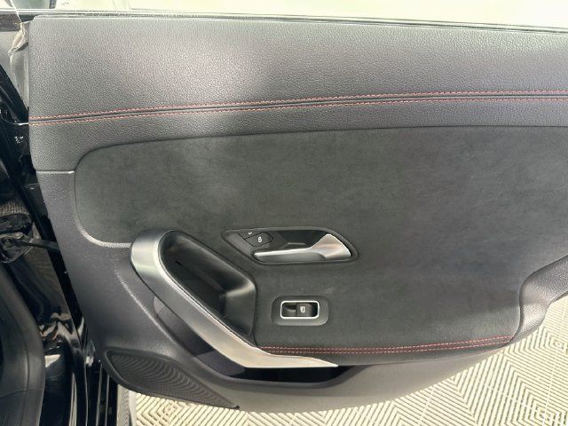Used 2023 Mercedes-Benz CLA 250 4MATIC image 24