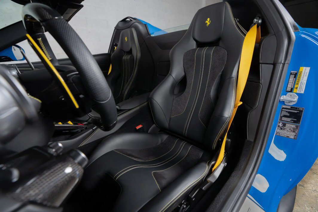 Used 2022 Ferrari 812 GTS RWD image 59