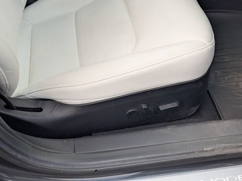Used 2018 Tesla Model 3 Long Range AWD/4WD image 31