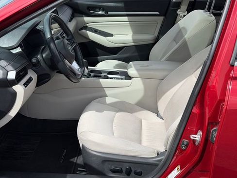 Used 2019 Nissan Altima 2.5 SV FWD image 21