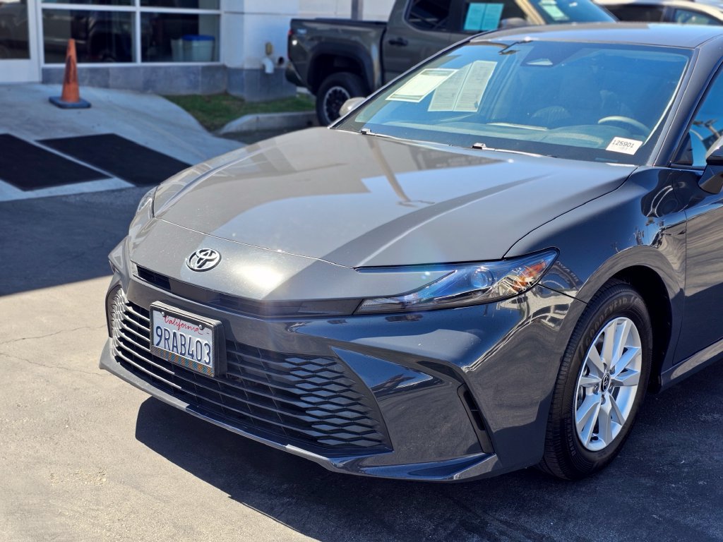 Used 2025 Toyota Camry LE FWD image 12