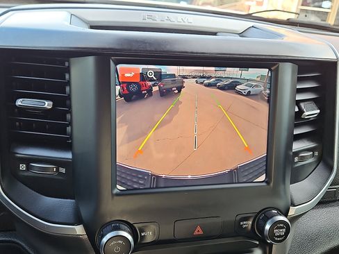 Used 2024 RAM 2500 Big Horn image 17