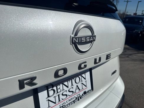 Certified 2025 Nissan Rogue S image 41
