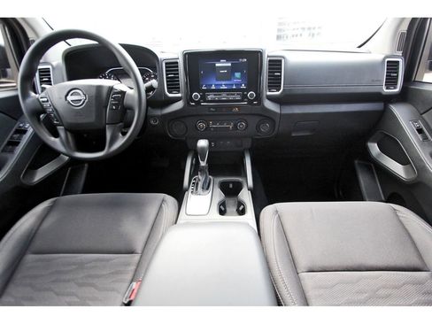 Used 2024 Nissan Frontier SV w/ Technology Package image 7