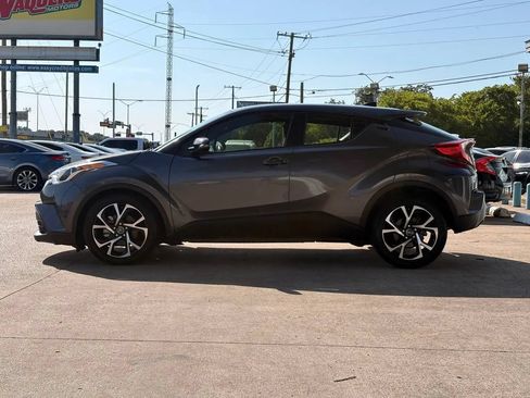 Used 2018 Toyota C-HR XLE FWD image 6
