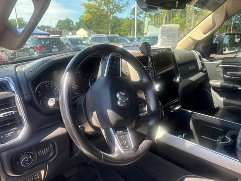 Used 2020 RAM 1500 Laramie AWD/4WD image 10