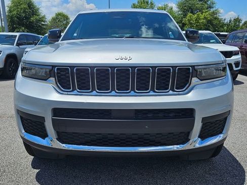 New 2025 Jeep Grand Cherokee L Laredo image 2