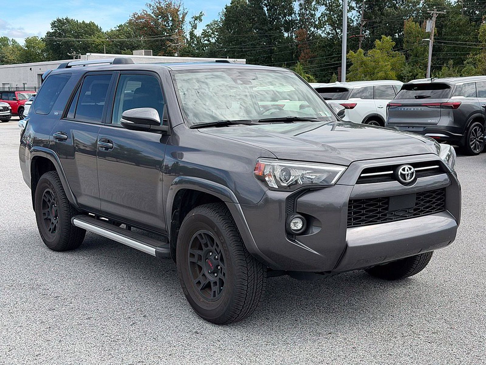 Used 2021 Toyota 4Runner SR5 Premium w/ Moonroof Package AWD/4WD image 1