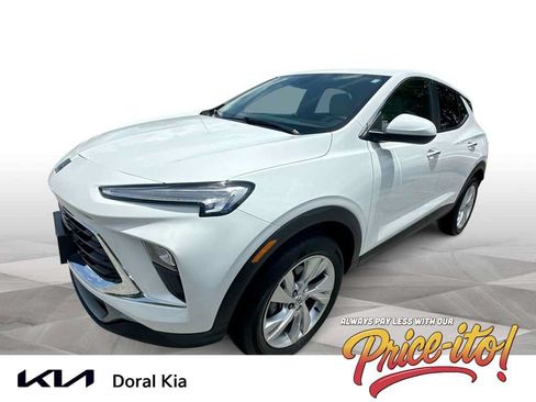 Used 2024 Buick Encore GX Preferred w/ Comfort Package AWD/4WD image 1