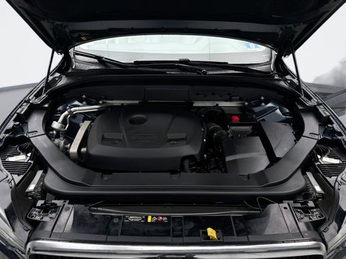 Used 2020 Volvo XC60 T5 Momentum w/ Protection Package image 27