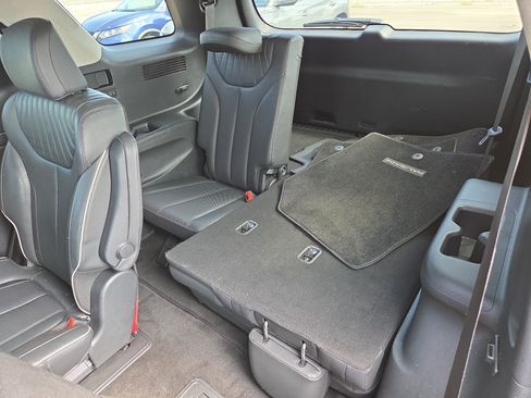 Used 2024 Hyundai Palisade Limited FWD image 9