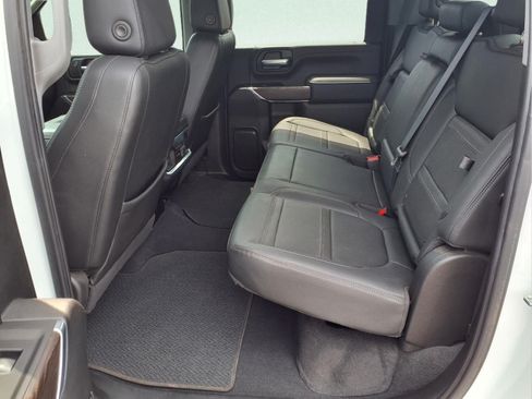 Used 2022 GMC Sierra 3500 Denali w/ Denali Ultimate Package AWD/4WD image 23