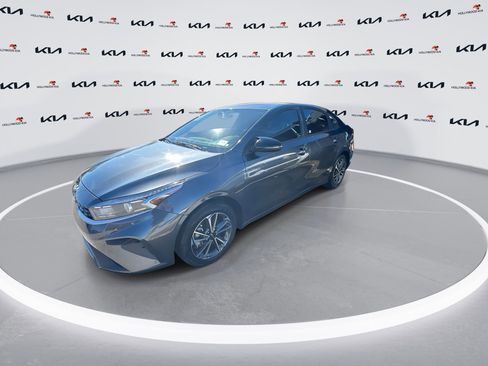 Certified 2023 Kia Forte LXS w/ LXS Technology Package image 4