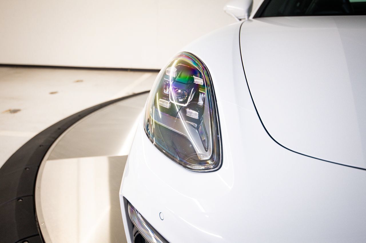 Certified 2023 Porsche Panamera image 13