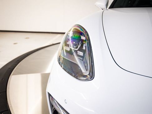 Certified 2023 Porsche Panamera image 13