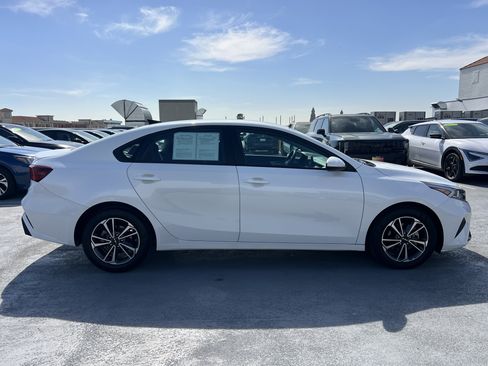 Certified 2023 Kia Forte LXS image 9