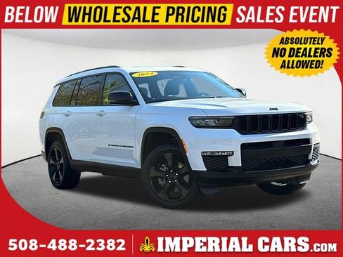 Used 2024 Jeep Grand Cherokee L Limited w/ Black Appearance Package AWD/4WD image 1